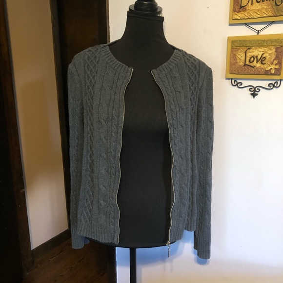 Vintage Gray Tommy Hilfiger Sweater - Picture 7 of 9